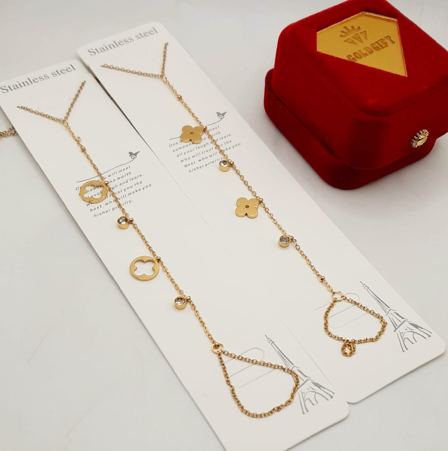 Elegant Clover Leaf Hand Harness