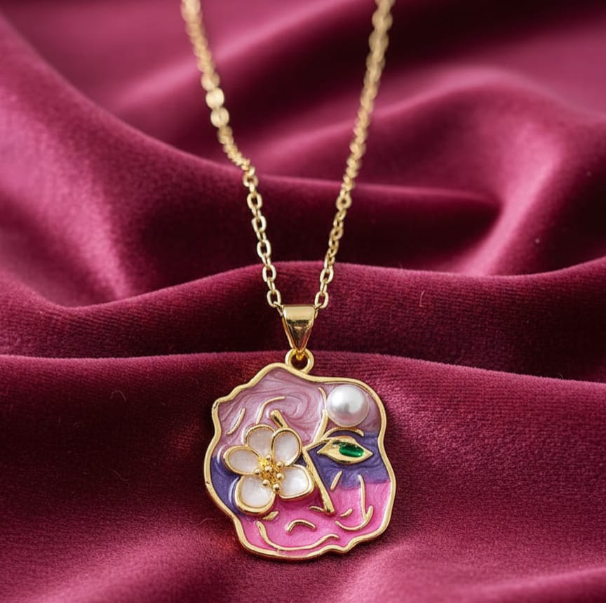 Elegant Floral Pearl Pendant Necklace for Women – Gold Plated Artistic Design