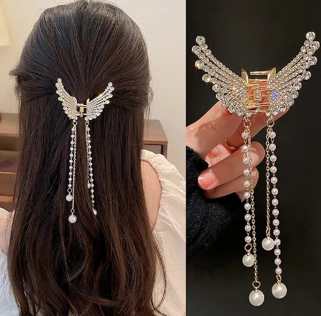 Butterfly Pearl Tassel Hair Clip for Women – Elegant Hair Accessory (Golden & Silver Available)