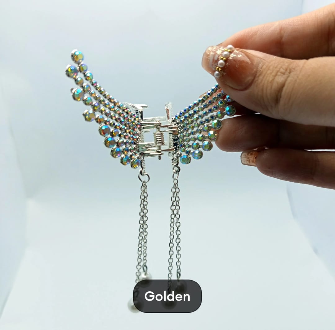 Butterfly Pearl Tassel Hair Clip for Women – Elegant Hair Accessory (Golden & Silver Available)