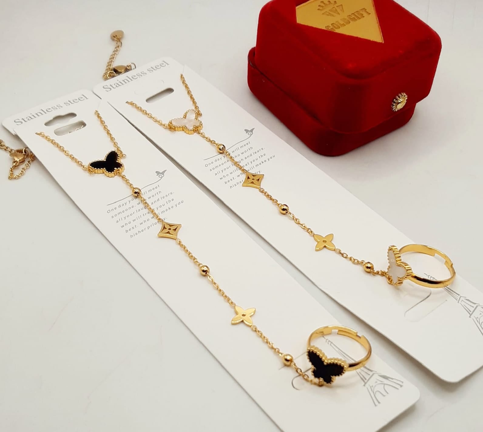 Elegant Clover Leaf Hand Harness